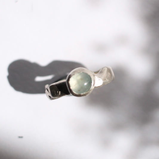 anillo CHATO + PIEDRA LUNA