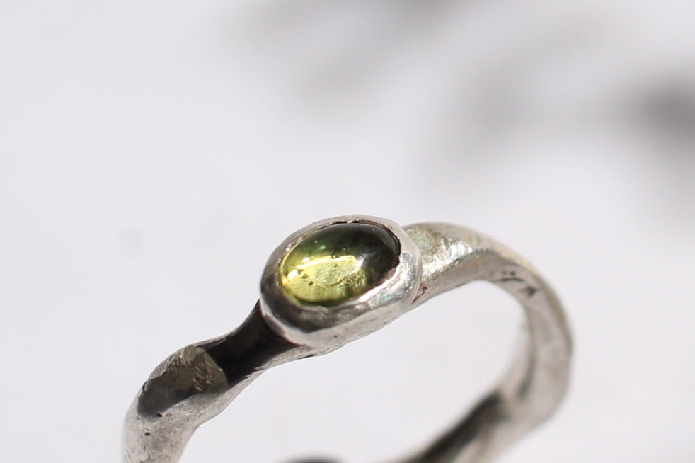 anillo TRIPLE + TURMALINA VERDE